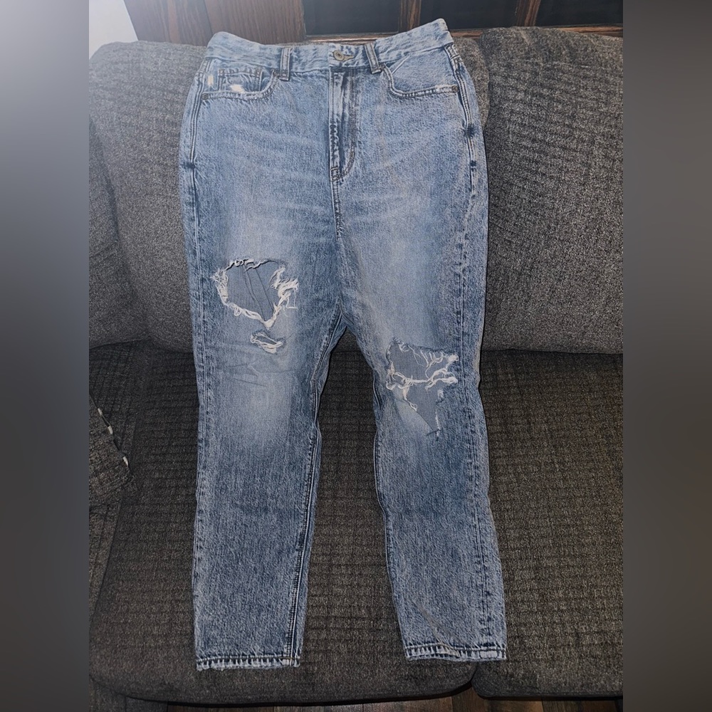 American Eagle Mom Jeans